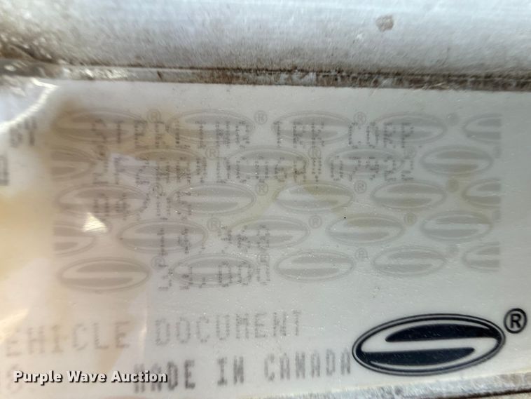 image for item EP0890 2006 Sterling L8500 feed mixer truck