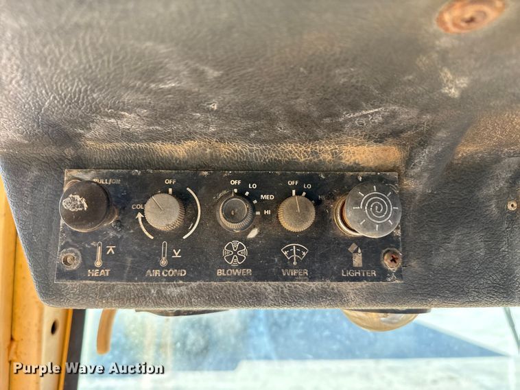 image for item EP0894 1973 Case 1175 tractor