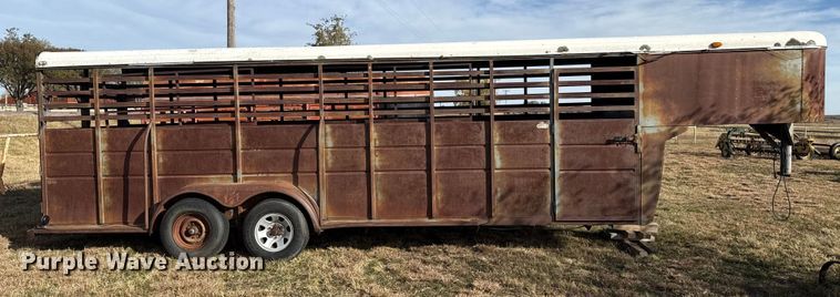 image for item EP0940 Turnbow livestock trailer