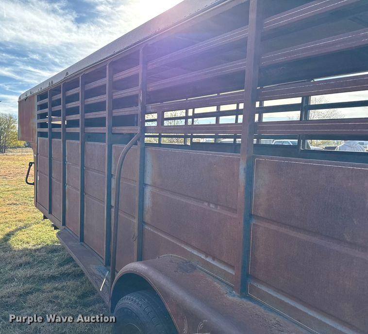 image for item EP0940 Turnbow livestock trailer
