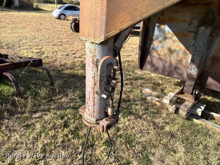 image for item EP0940 Turnbow livestock trailer