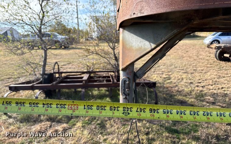 image for item EP0940 Turnbow livestock trailer