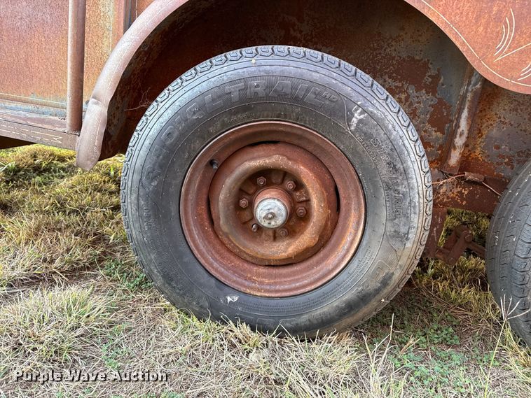 image for item EP0940 Turnbow livestock trailer