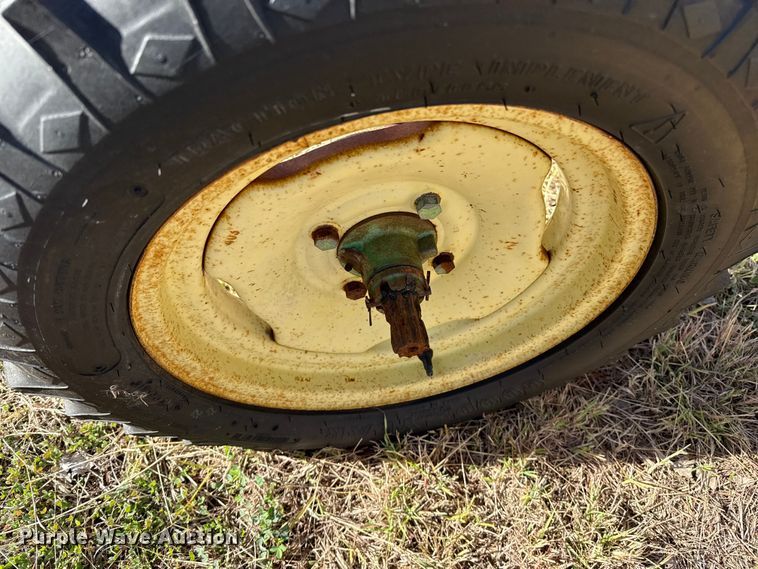 image for item EP0944 (2) John Deere hay rakes