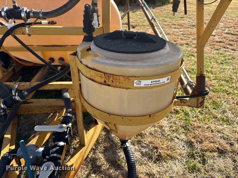 image for item EP0945 sprayer trailer