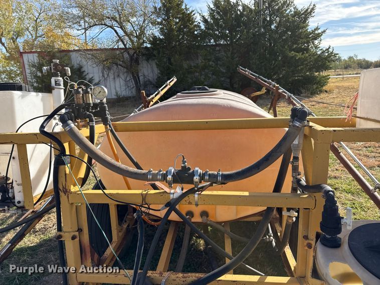 image for item EP0945 sprayer trailer