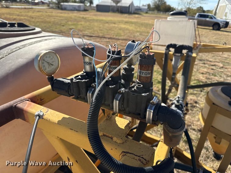 image for item EP0945 sprayer trailer