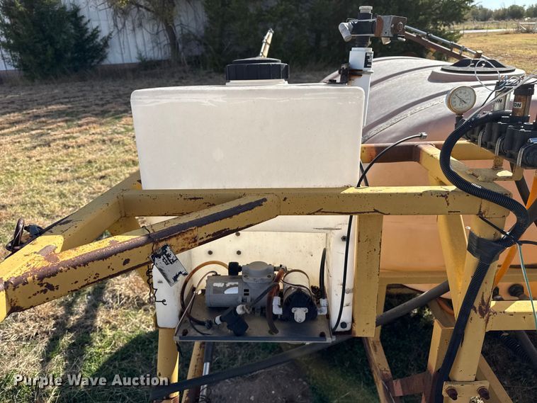 image for item EP0945 sprayer trailer