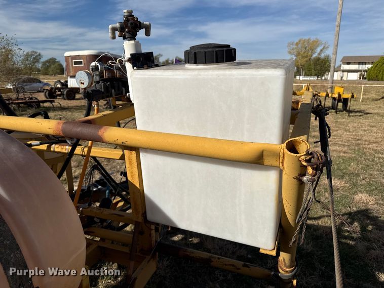 image for item EP0945 sprayer trailer