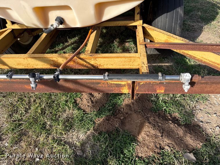 image for item EP0945 sprayer trailer