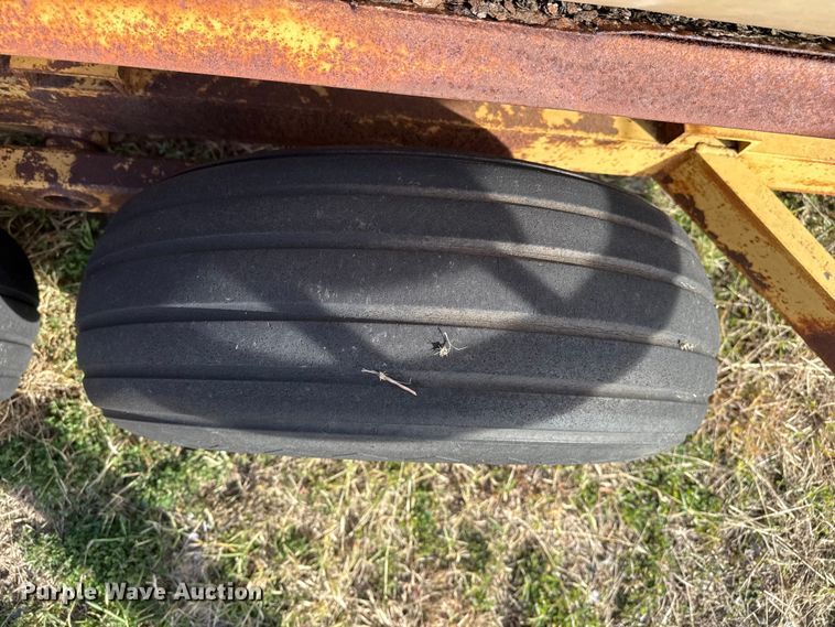 image for item EP0945 sprayer trailer