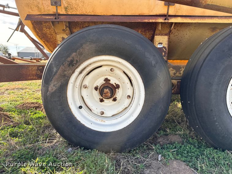 image for item EP0945 sprayer trailer