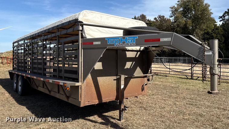 image for item EP0953 2015 Top Hat BGN24X7-14E-F livestock trailer