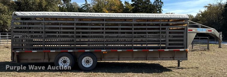 image for item EP0953 2015 Top Hat BGN24X7-14E-F livestock trailer