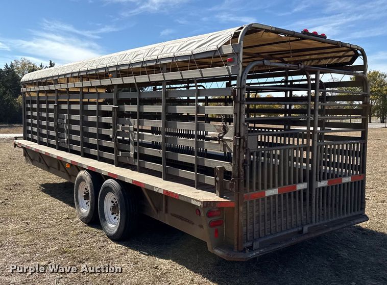 image for item EP0953 2015 Top Hat BGN24X7-14E-F livestock trailer
