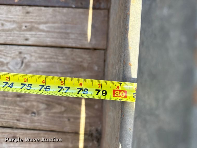 image for item EP0953 2015 Top Hat BGN24X7-14E-F livestock trailer