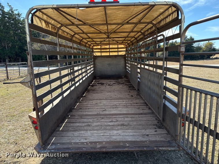 image for item EP0953 2015 Top Hat BGN24X7-14E-F livestock trailer
