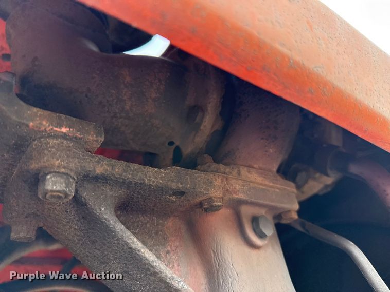 image for item EP2507 1976 Allis-Chalmers 7040 tractor