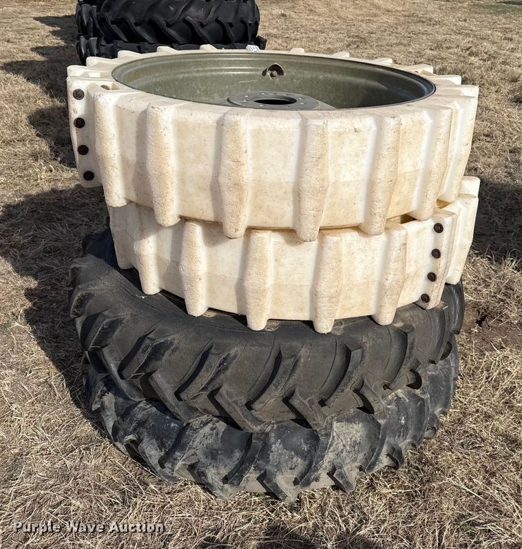 image for item EP2515 (4) irrigation pivot tires with wheels