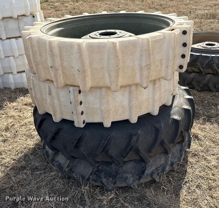 image for item EP2515 (4) irrigation pivot tires with wheels