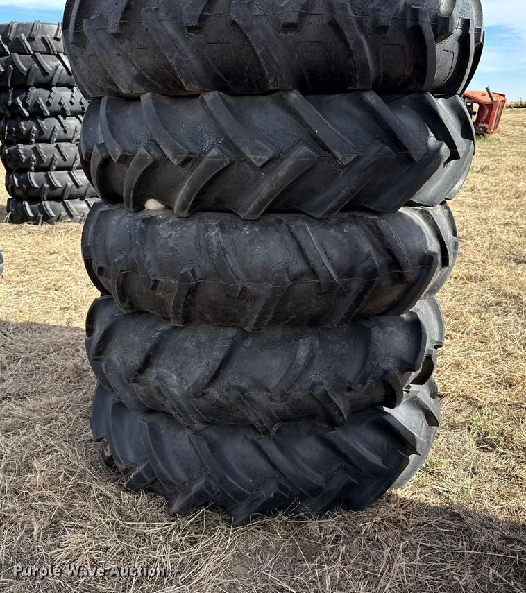 image for item EP2517 (8) irrigation pivot tires and wheels
