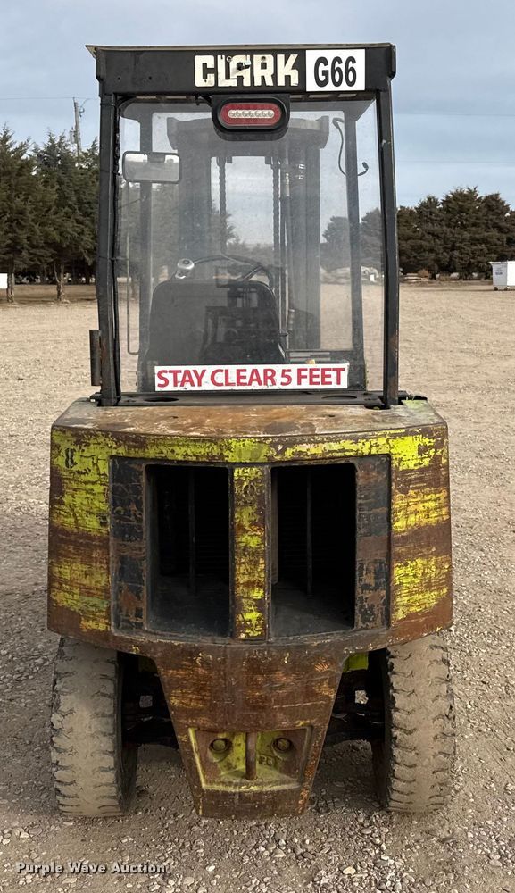 image for item EP2554 Clark GPS25MB forklift