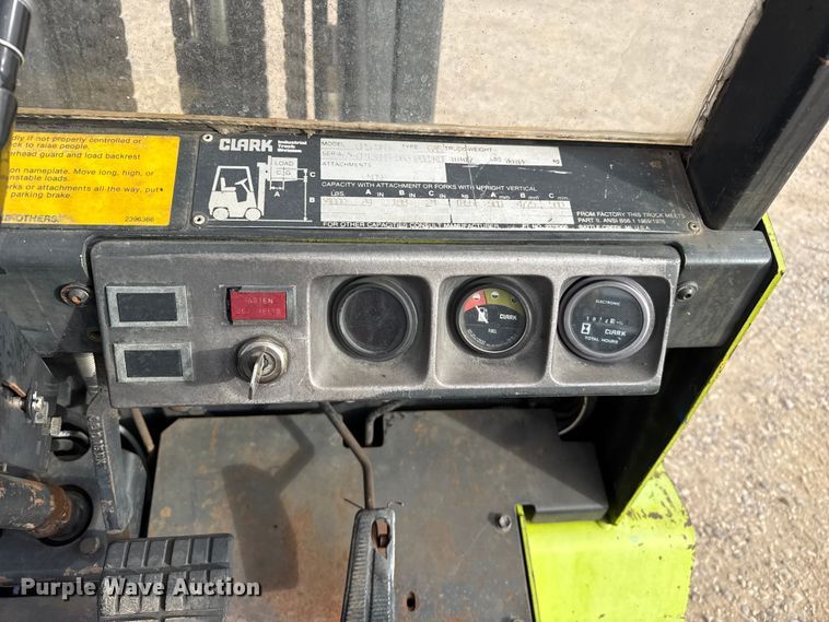 image for item EP2554 Clark GPS25MB forklift