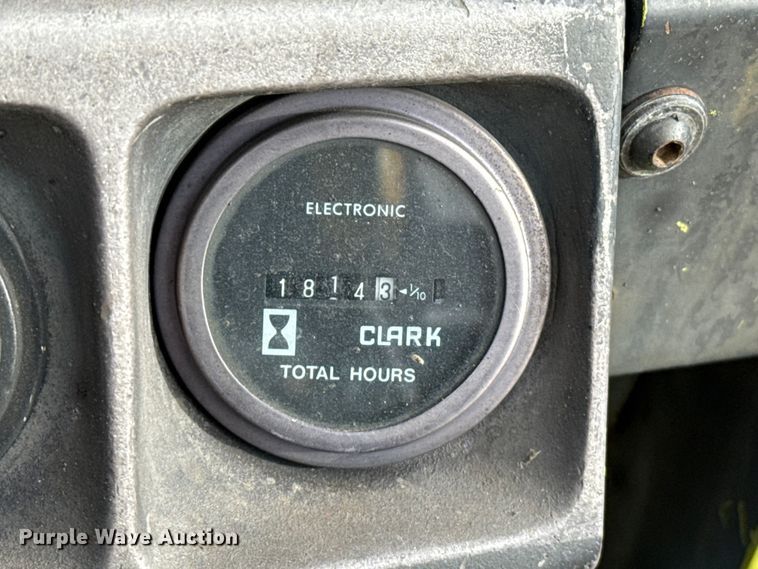 image for item EP2554 Clark GPS25MB forklift