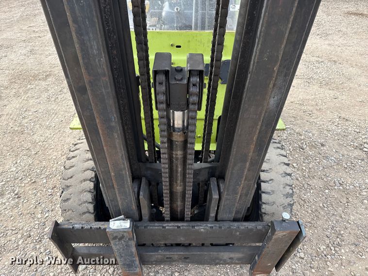 image for item EP2554 Clark GPS25MB forklift