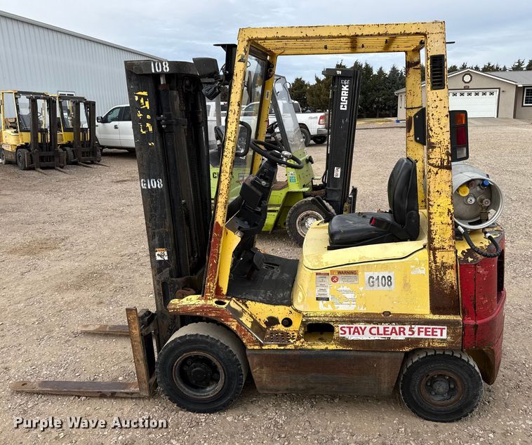 image for item EP2555 Hyster H30XM forklift
