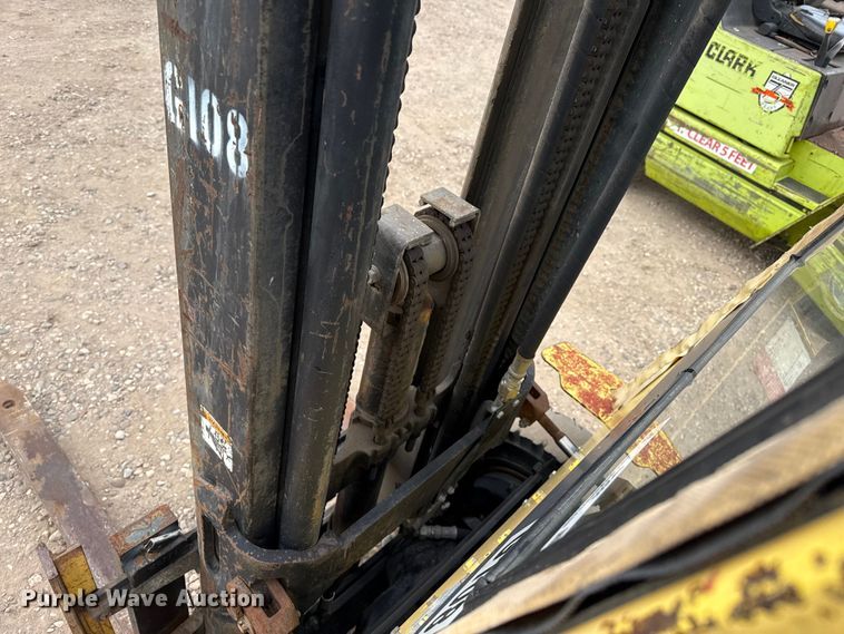 image for item EP2555 Hyster H30XM forklift