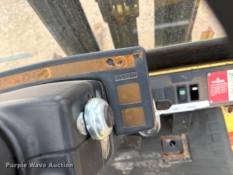 image for item EP2555 Hyster H30XM forklift