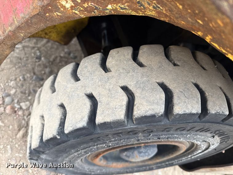 image for item EP2555 Hyster H30XM forklift