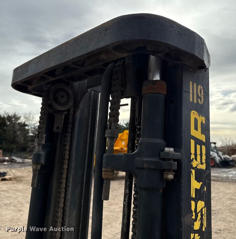 image for item EP2556 1996 Hyster H30XM forklift