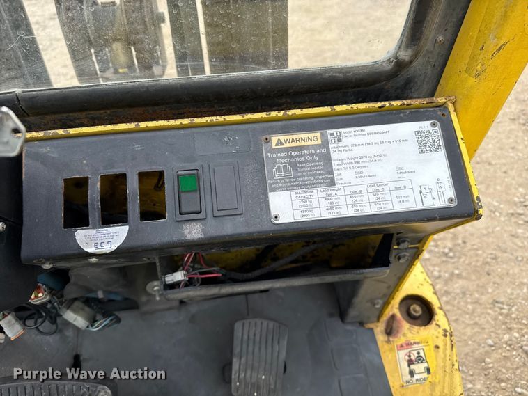 image for item EP2556 1996 Hyster H30XM forklift