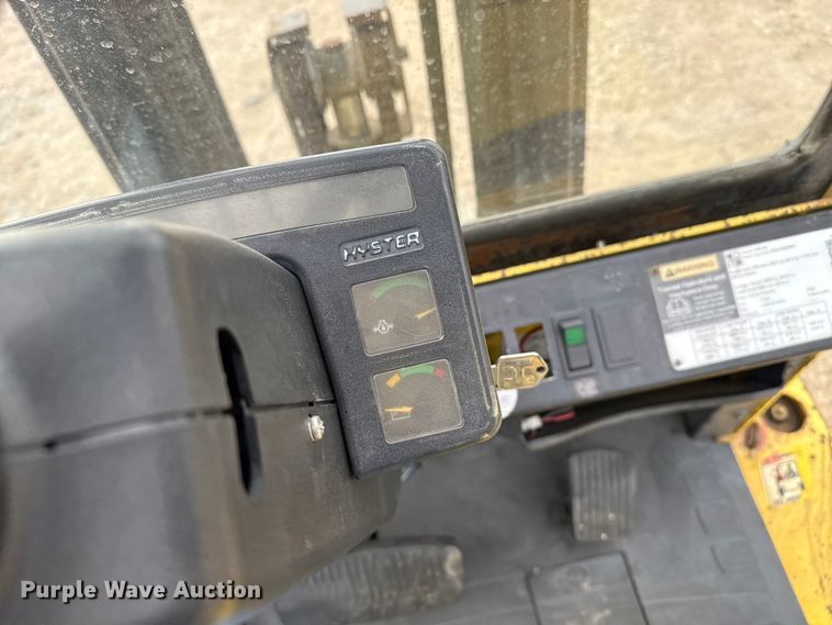 image for item EP2556 1996 Hyster H30XM forklift
