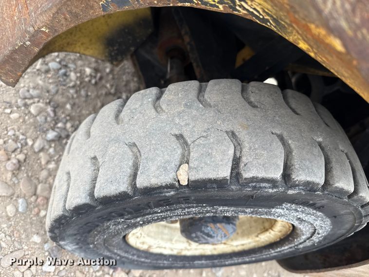 image for item EP2556 1996 Hyster H30XM forklift