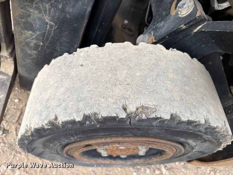 image for item EP2556 1996 Hyster H30XM forklift