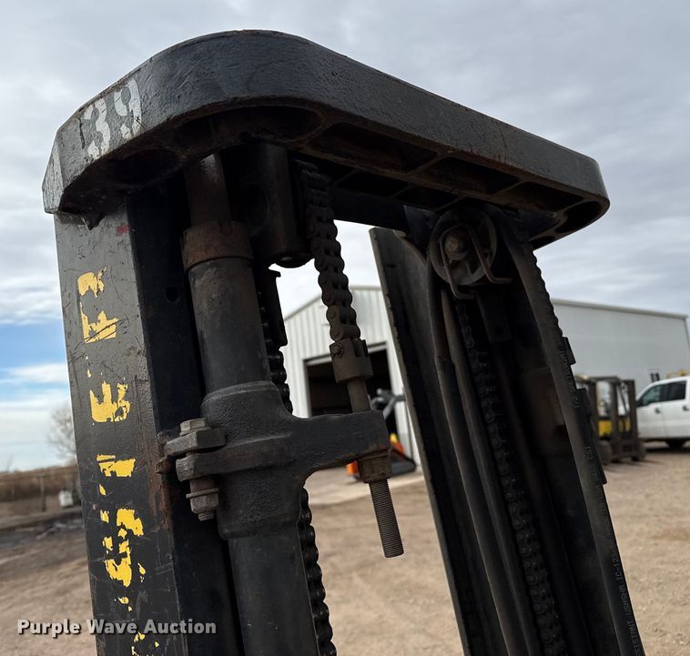 image for item EP2557 Hyster H30XM forklift