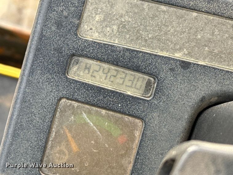 image for item EP2557 Hyster H30XM forklift