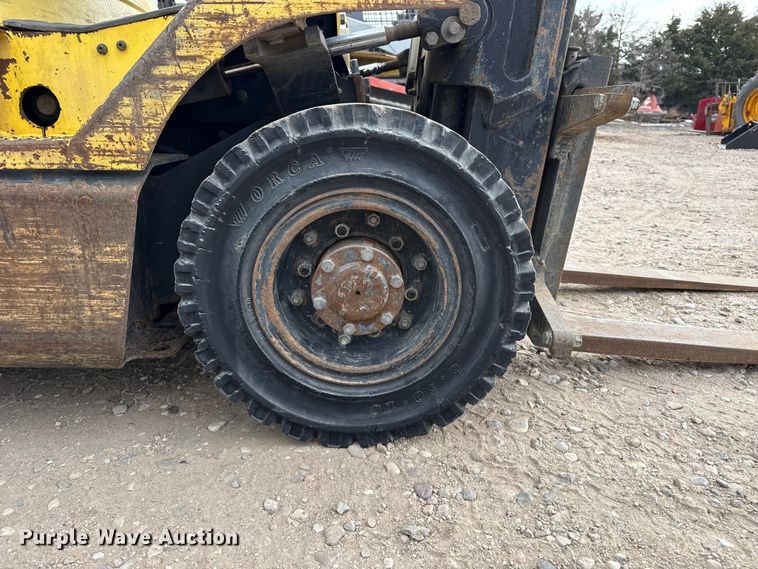 image for item EP2557 Hyster H30XM forklift