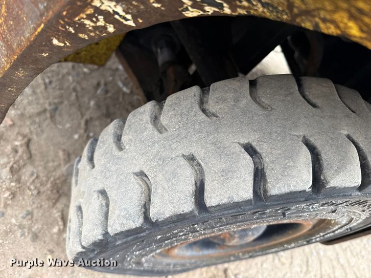 image for item EP2557 Hyster H30XM forklift