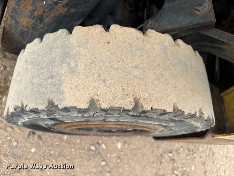 image for item EP2557 Hyster H30XM forklift