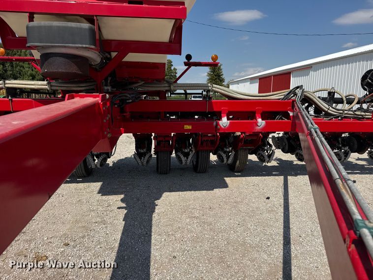 image for item ER0051 Agco White Challenger 8800 planter