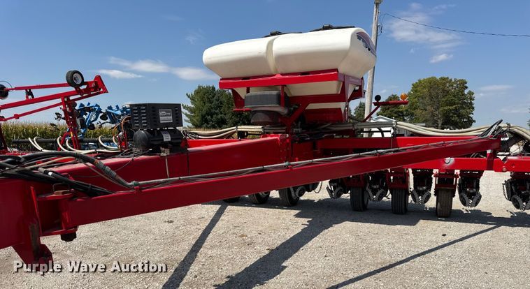 image for item ER0051 Agco White Challenger 8800 planter