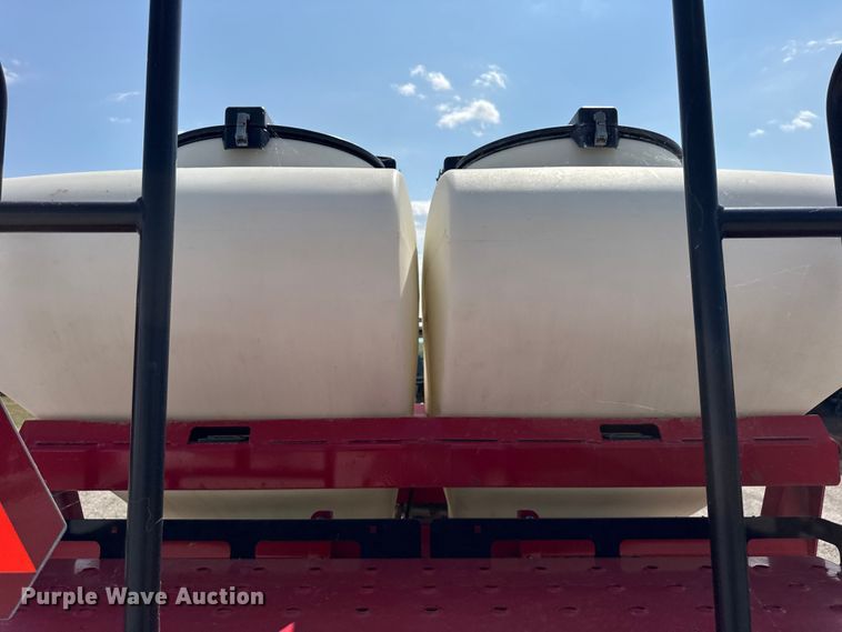 image for item ER0051 Agco White Challenger 8800 planter