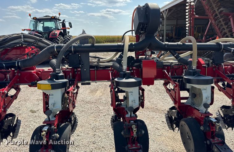 image for item ER0051 Agco White Challenger 8800 planter