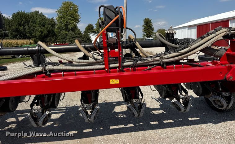 image for item ER0051 Agco White Challenger 8800 planter