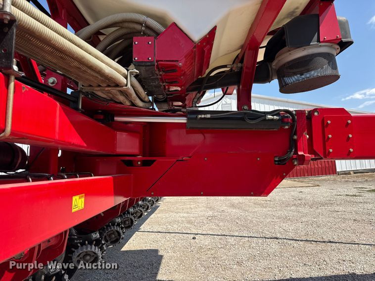 image for item ER0051 Agco White Challenger 8800 planter