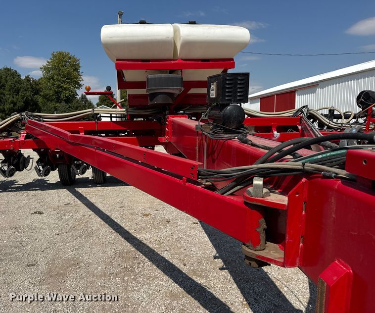 image for item ER0051 Agco White Challenger 8800 planter